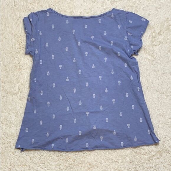 M/L blue pineapple t-shirt  - Picture 10 of 10